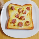 朝食♡食パンでウインナーのチーズトースト